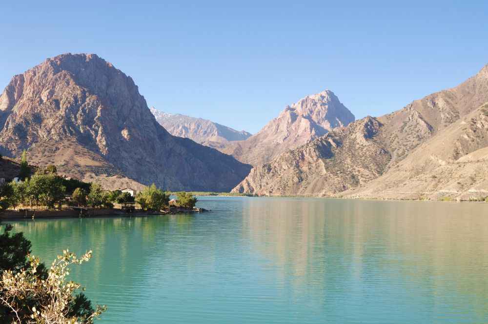 iskanderkul-lake-tajikistan