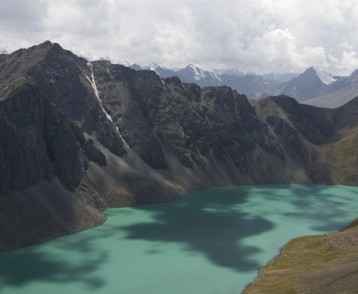 mountain-lake-near-karakol-kyrgyzstan