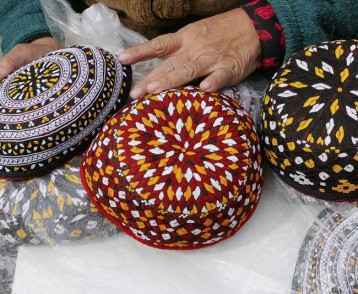 turkmenistan-hats-at-market-ashgabat