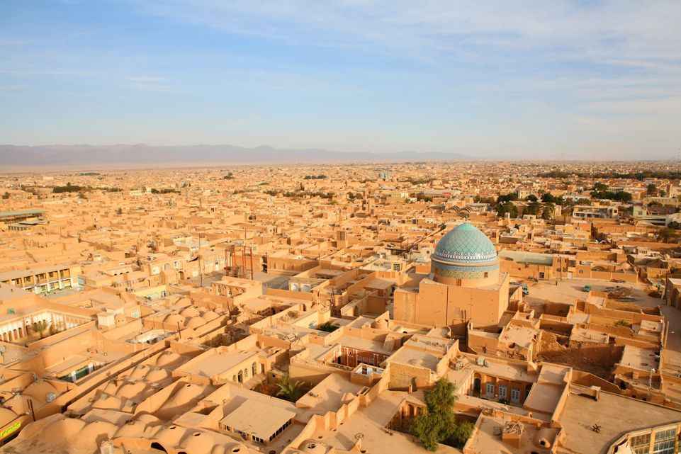 yazd-desert-city-wideview