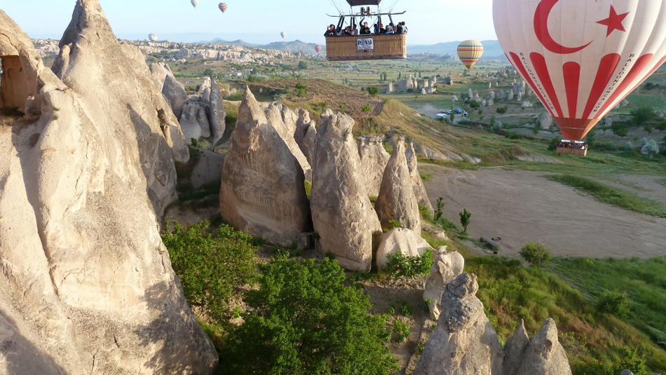 Balloons over Cappadocia (2)