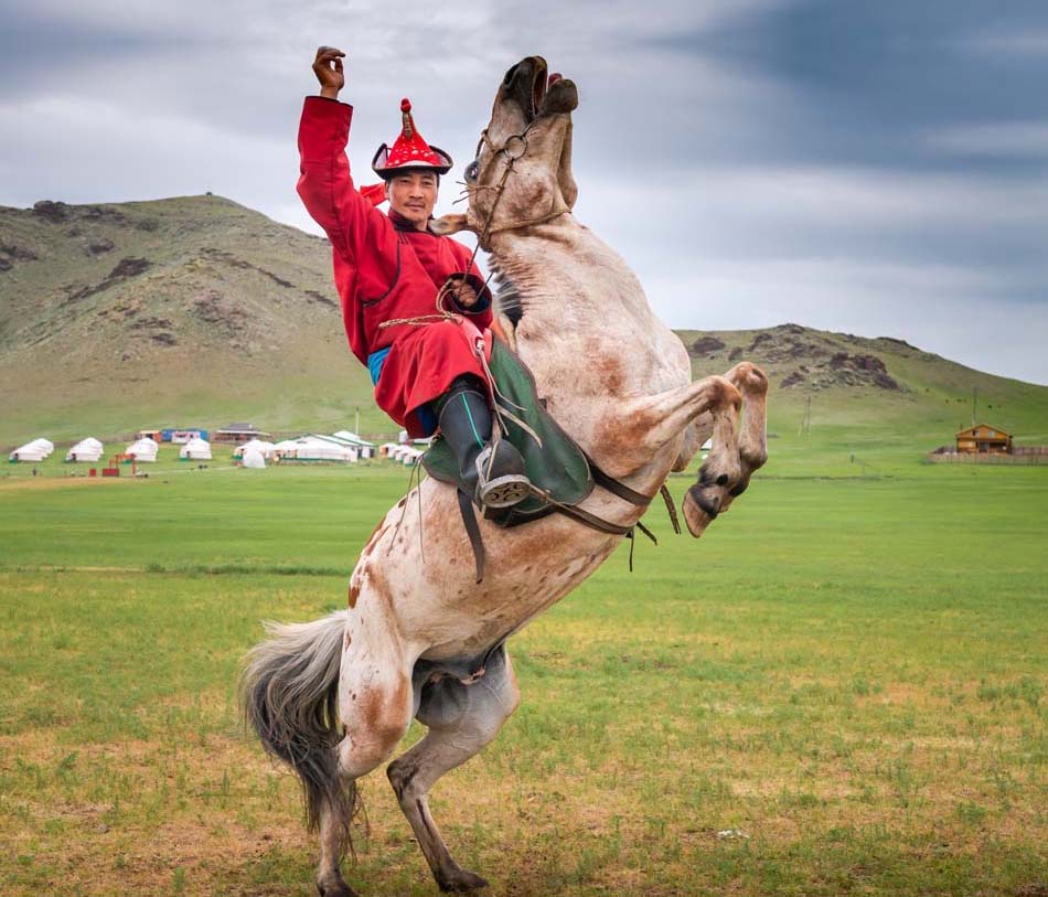 Nomadic horseman main image