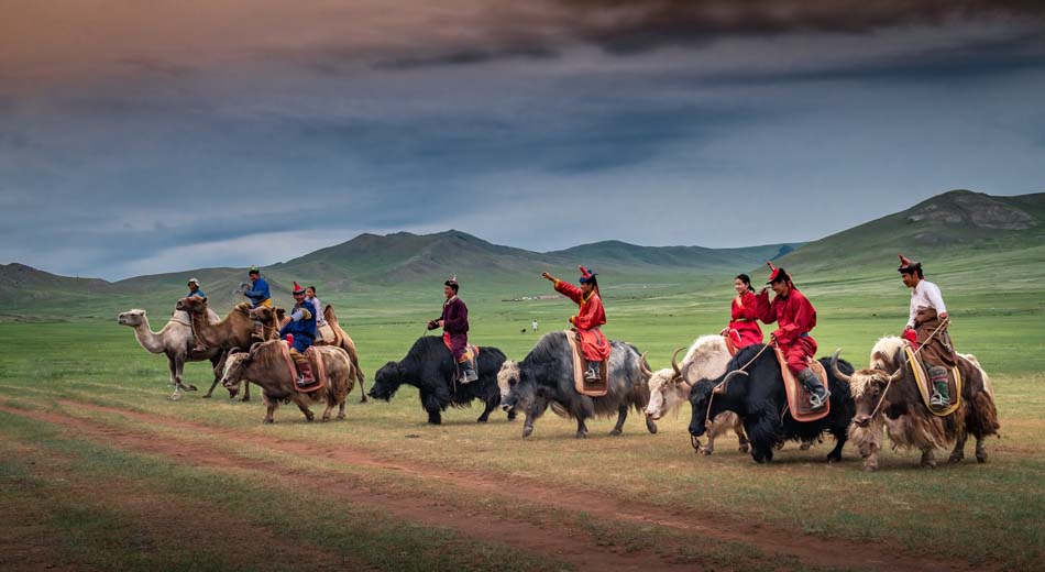Nomads on yaks